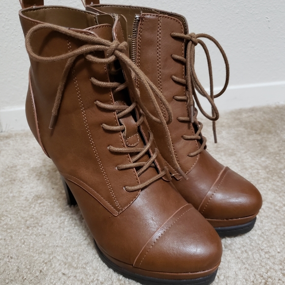 Forever 21 boot heels - Picture 3 of 6